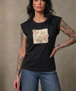 SS26 - YES ZEE
T-SHIRT MANICA PIPISTRELLO
NERO