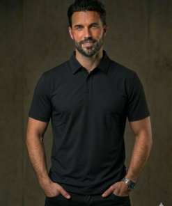SS26 - YES ZEE
T-SHIRT TIPO POLO
NERO