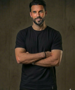 SS26 - YES ZEE
T-SHIRT TIPO POLO
NERO