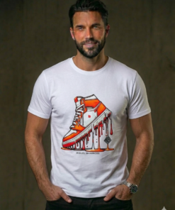SS26 - MIGHUEL BHARROSS
T-SHIRT SCARPA INFANGATA
BIANCO